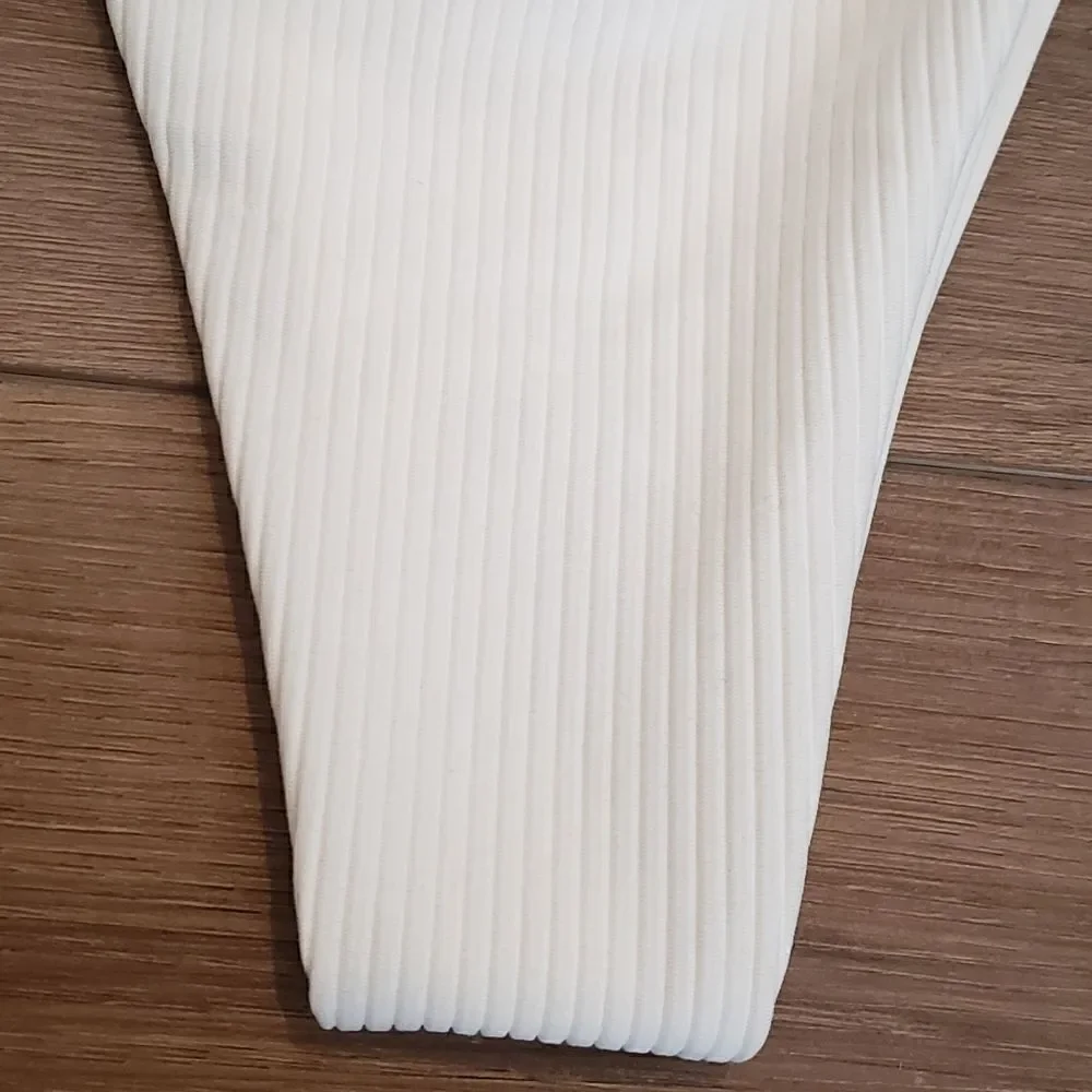 NWOT Frankie's Bikinis Tia Ribbed String Bikini Bottom In White Size Large